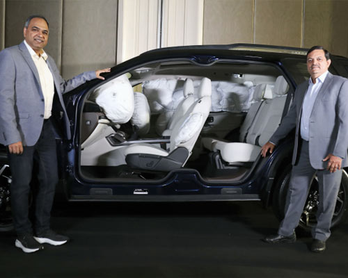 Tata Motors launches new avatars of Safari and Harrier