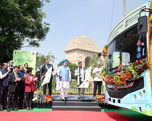 Tata Motors delivers first-of-its-kind Hydrogen Fuel Cell powered buses to Indian Oil